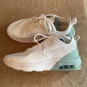Nike Airmax Motion 2